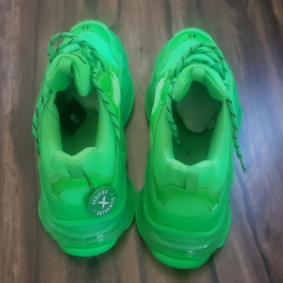 Balenciaga Triple S neon green size 8 - Picture 4 of 6